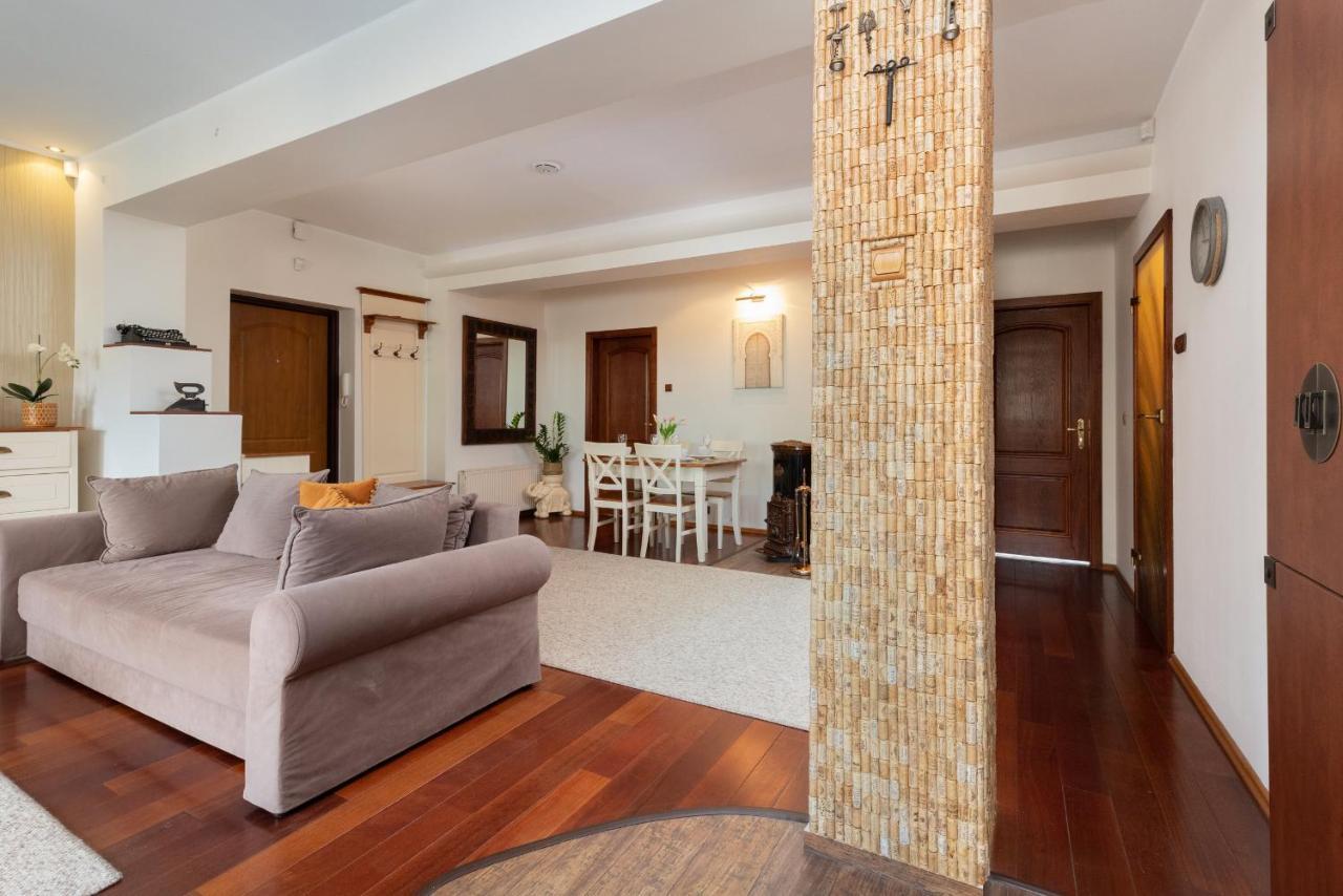 Centrum Wyjatkowy Przy Promenadzie Z Balkonem By Renters Apartment Gdynia